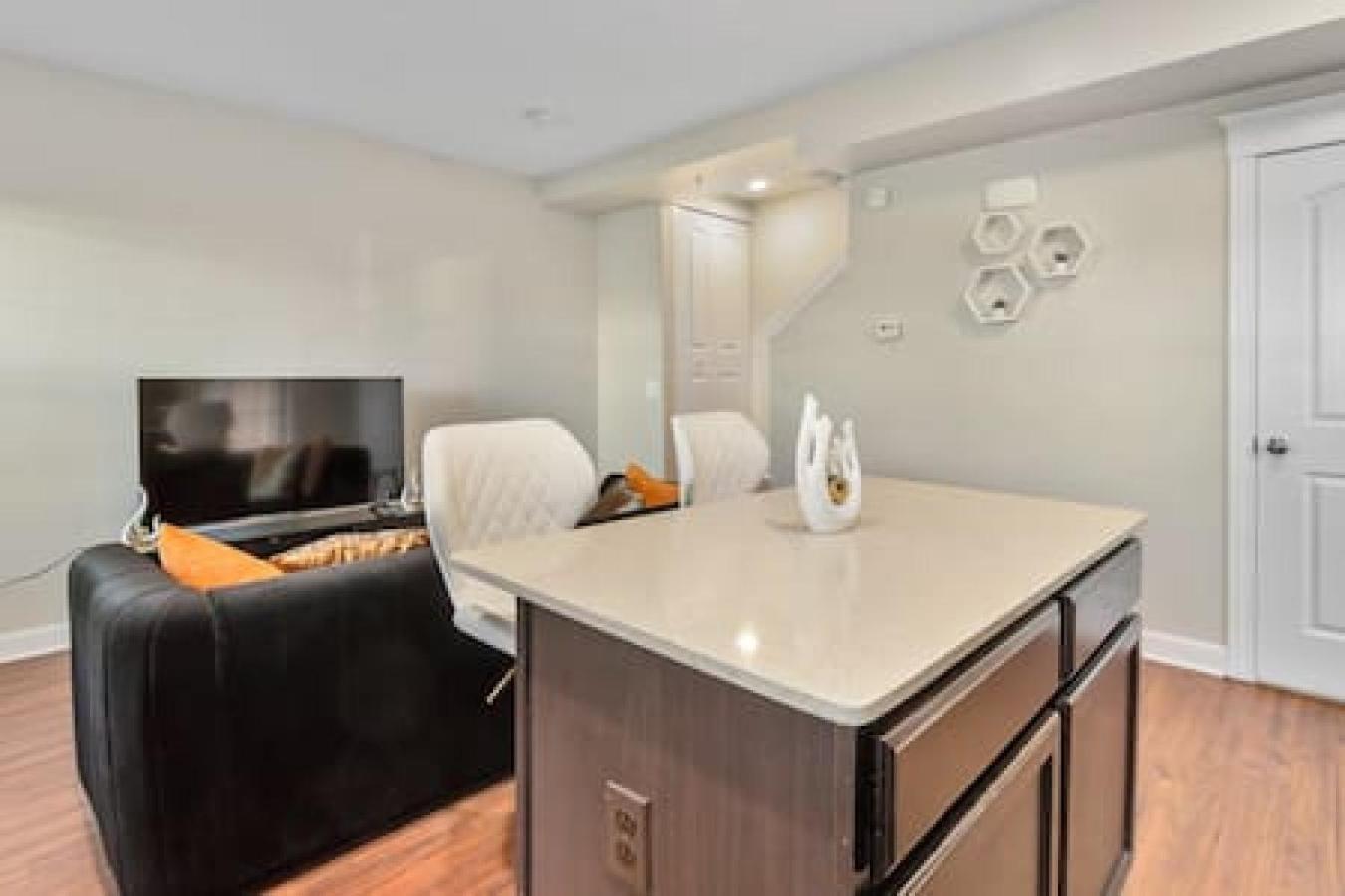 Corporate Housing Mgm *