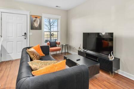 Corporate Housing Mgm Apartment
